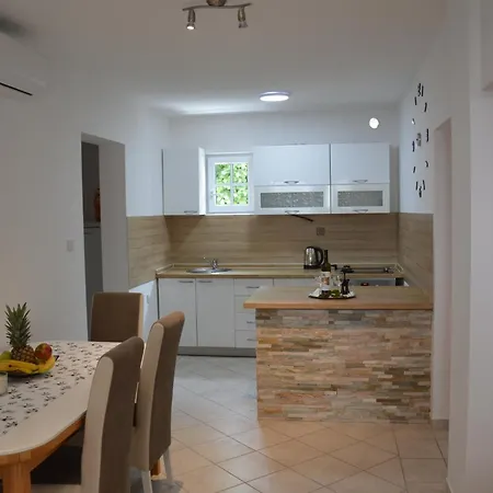 Apartman Kiara Vir