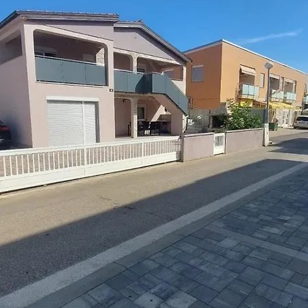 Kiara Apartment *
